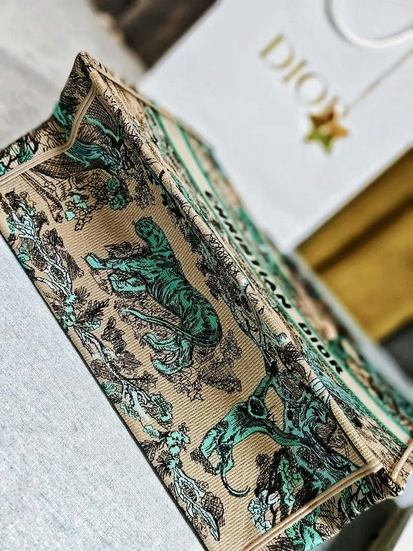 Dior M1286 Large Book Tote Toile de Jouy Embroidery M1101