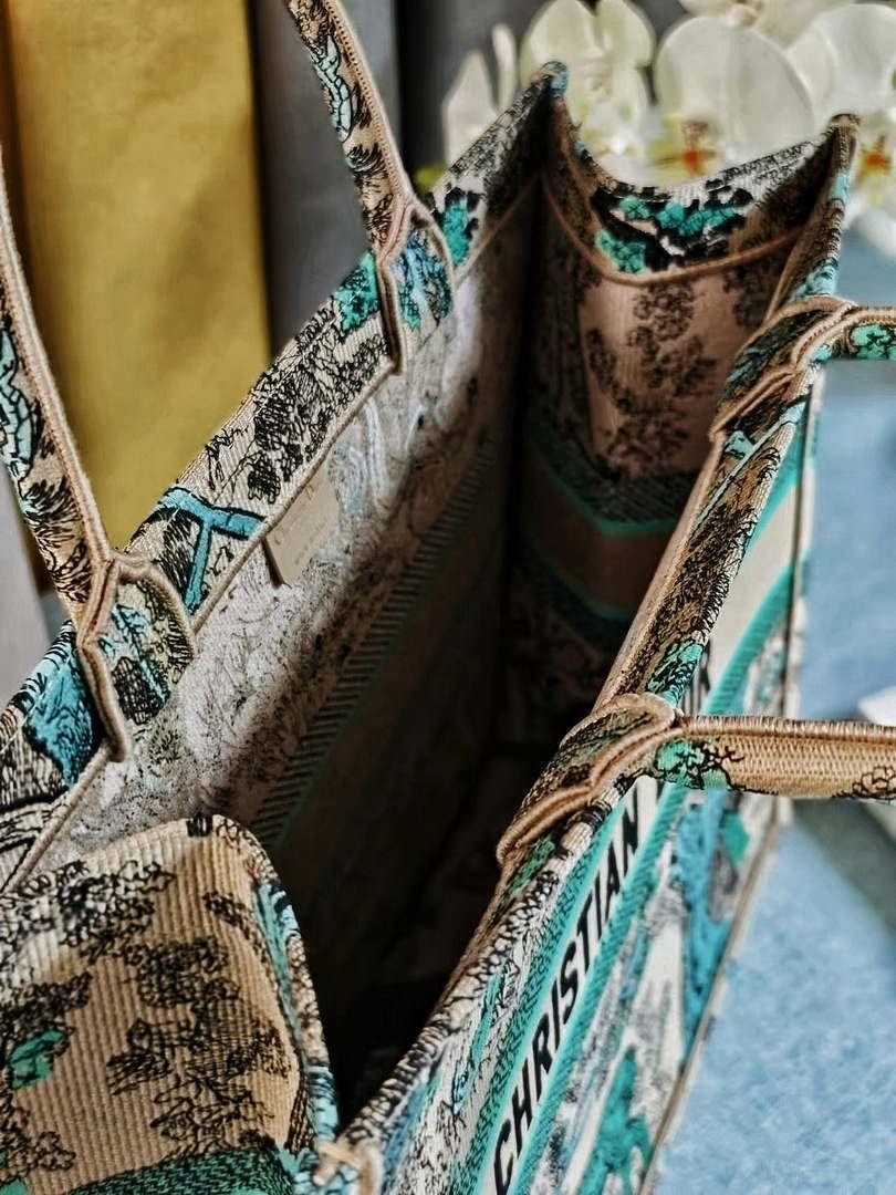 Dior M1286 Large Book Tote Toile de Jouy Embroidery M1101