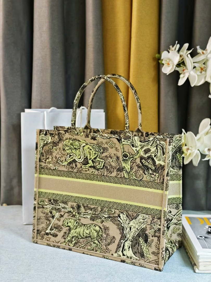 Dior M1286 Large Book Tote Toile de Jouy Embroidery M1103