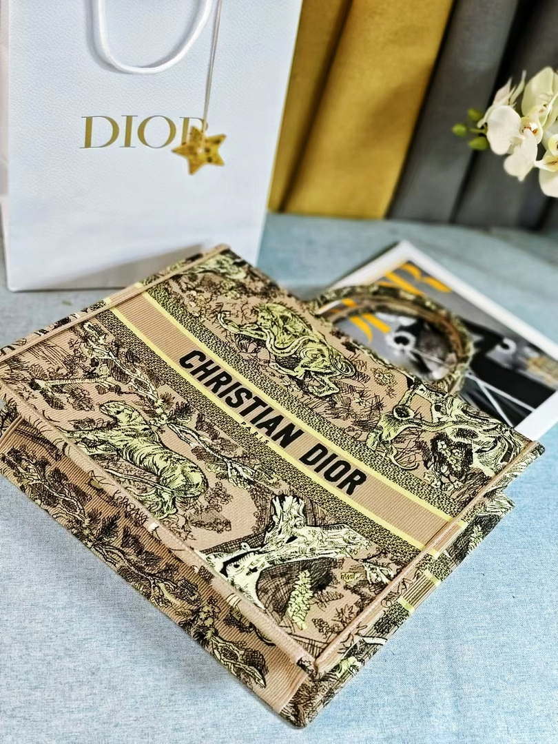 Dior M1286 Large Book Tote Toile de Jouy Embroidery M1103
