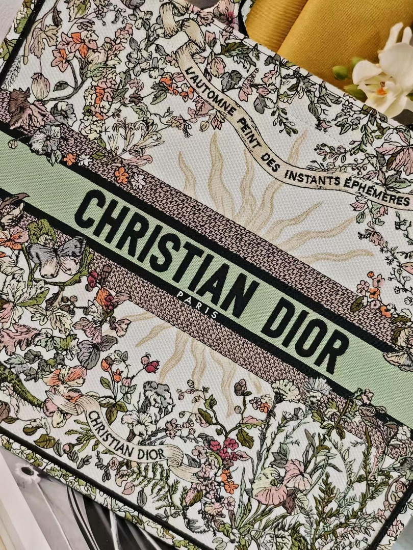 Dior M1286 Large Book Tote Toile de Jouy Embroidery M1106