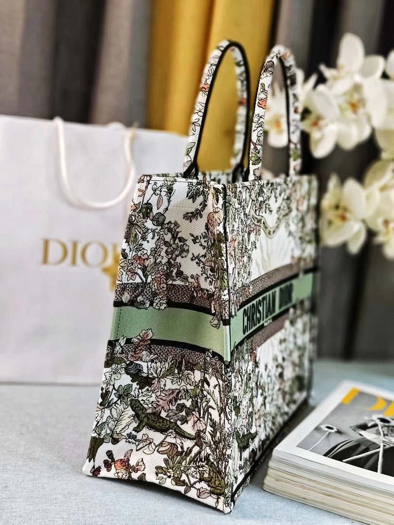 Dior M1286 Large Book Tote Toile de Jouy Embroidery M1106