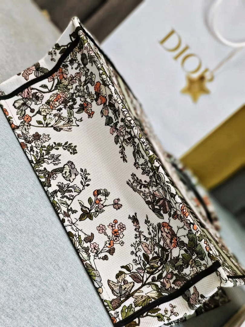Dior M1286 Large Book Tote Toile de Jouy Embroidery M1106