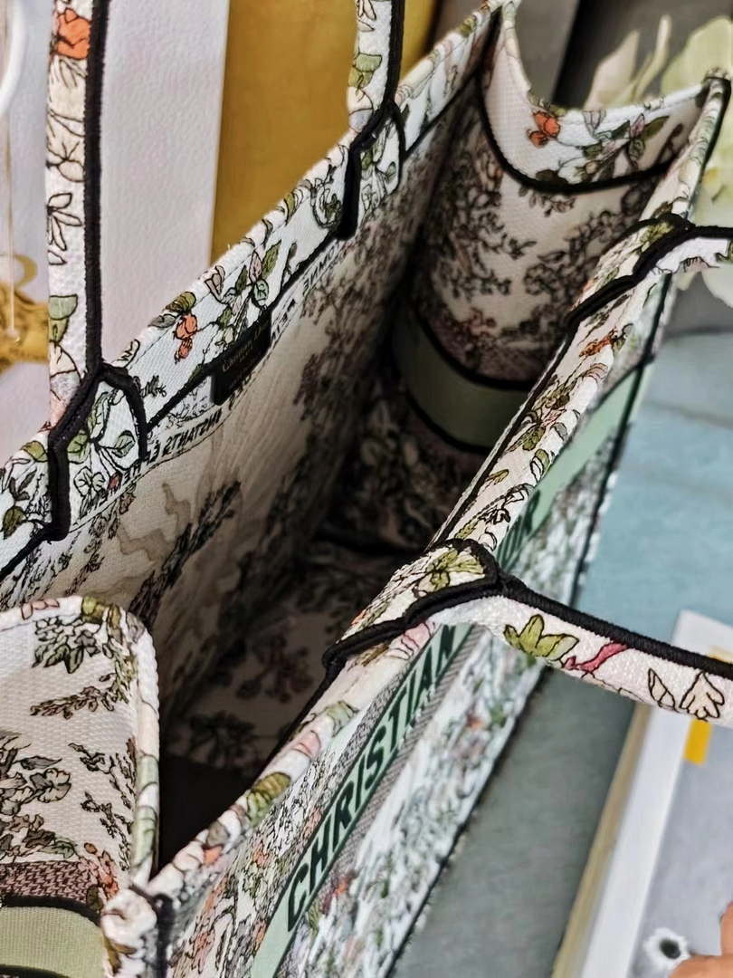 Dior M1286 Large Book Tote Toile de Jouy Embroidery M1106