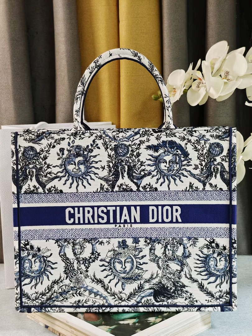 Dior M1286 Large Book Tote Toile de Jouy Embroidery M1107 - Default Title - View 1