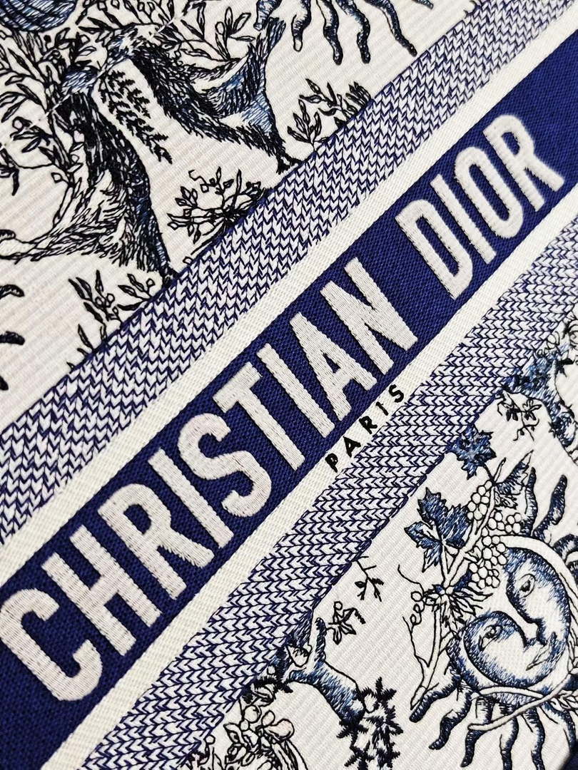 Dior M1286 Large Book Tote Toile de Jouy Embroidery M1107