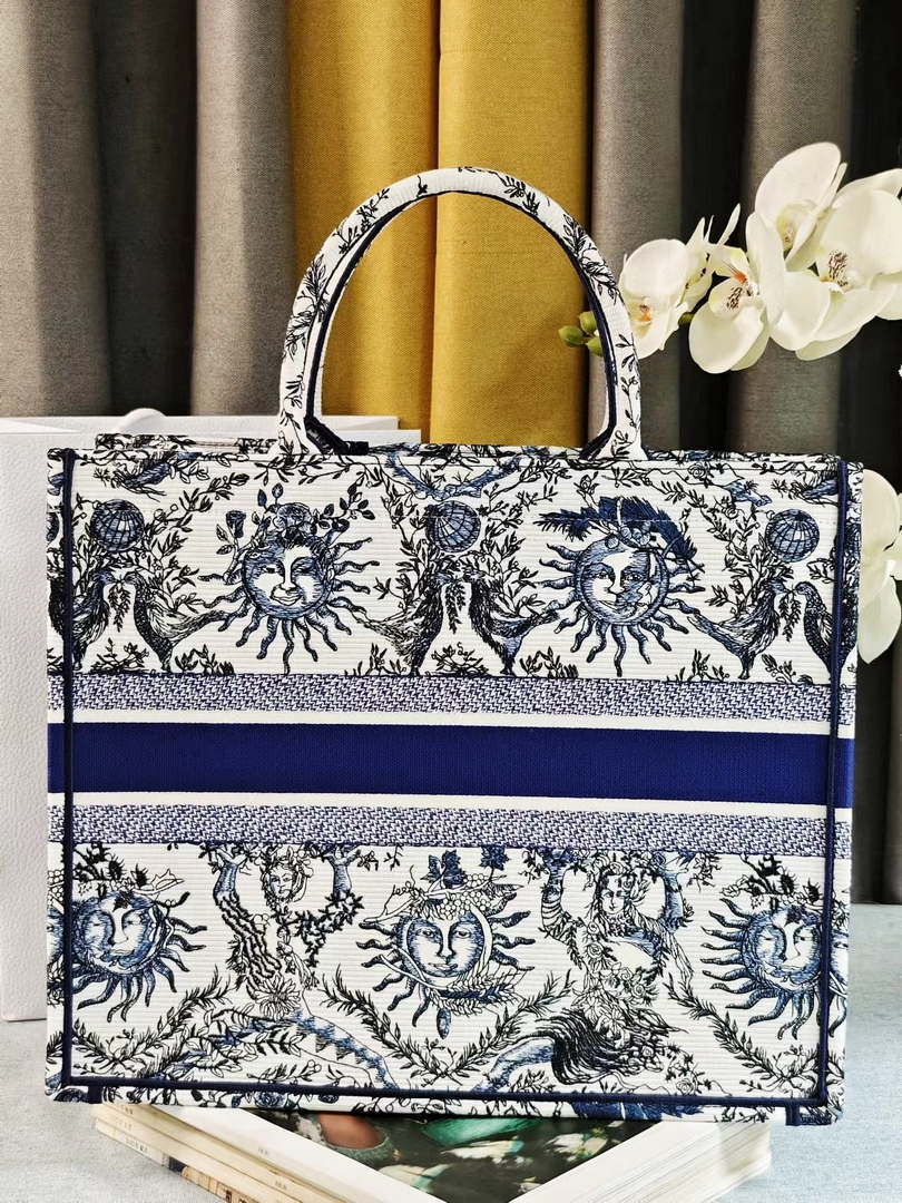 Dior M1286 Large Book Tote Toile de Jouy Embroidery M1107