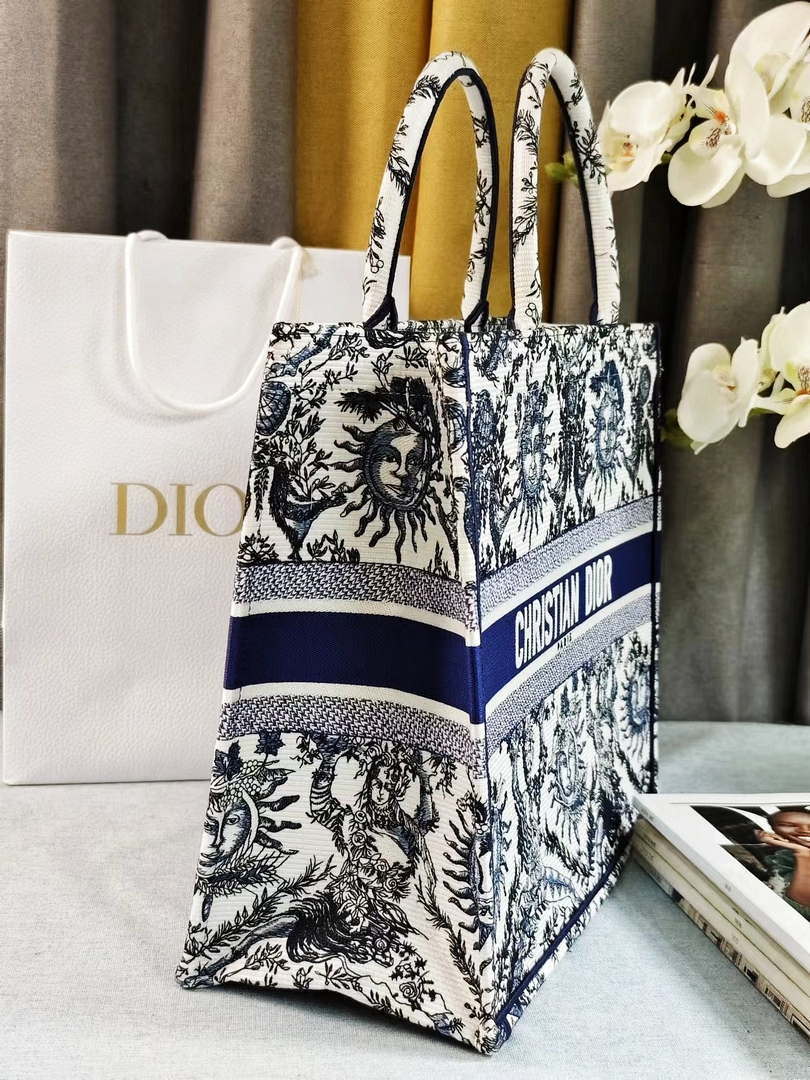 Dior M1286 Large Book Tote Toile de Jouy Embroidery M1107