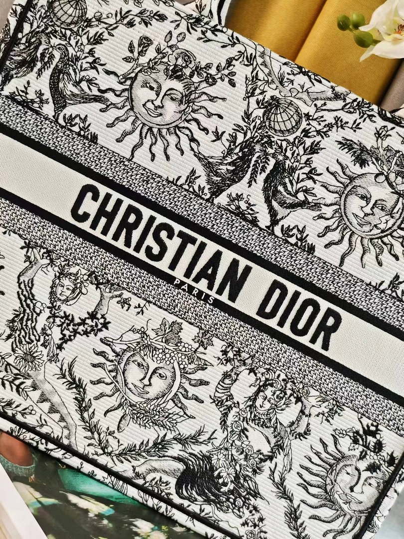 Dior M1286 Large Book Tote Toile de Jouy Embroidery M1108