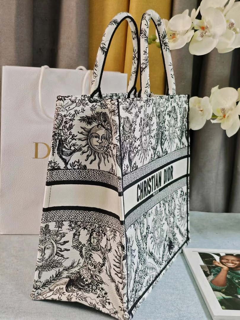 Dior M1286 Large Book Tote Toile de Jouy Embroidery M1108