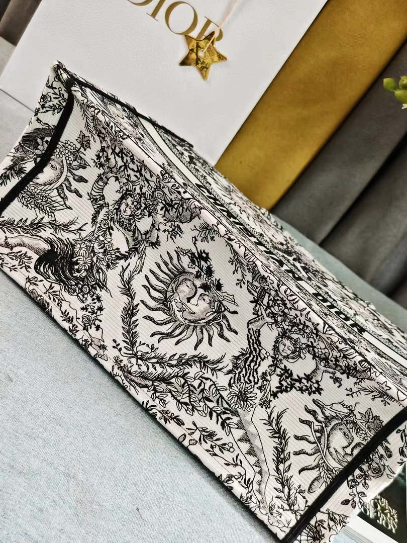 Dior M1286 Large Book Tote Toile de Jouy Embroidery M1108
