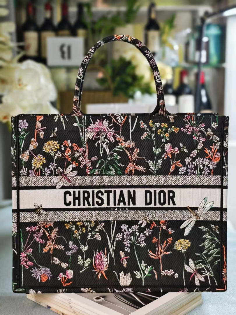 Dior M1286 Large Book Tote Toile de Jouy Embroidery M1110