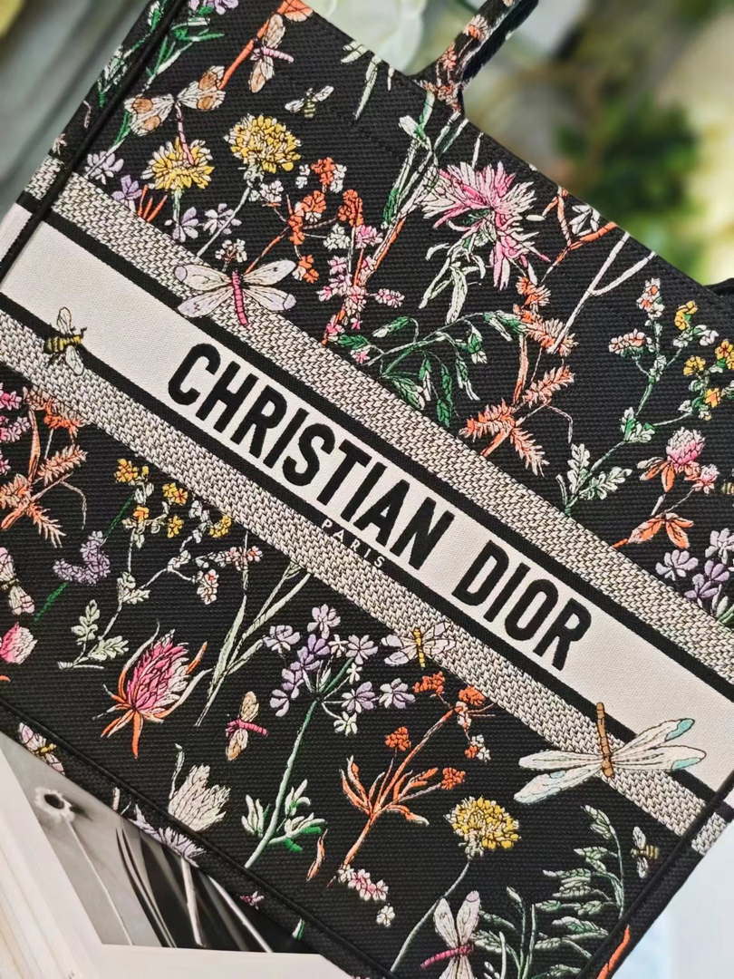 Dior M1286 Large Book Tote Toile de Jouy Embroidery M1110