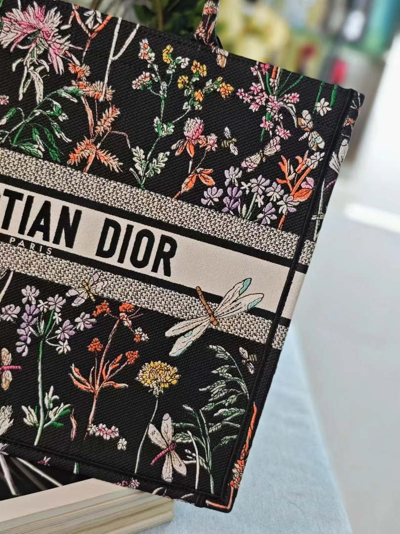 Dior M1286 Large Book Tote Toile de Jouy Embroidery M1110