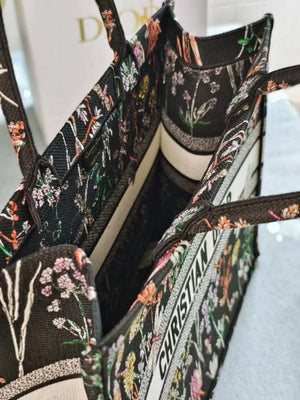 Dior M1286 Large Book Tote Toile de Jouy Embroidery M1110 - Default Title - View 9