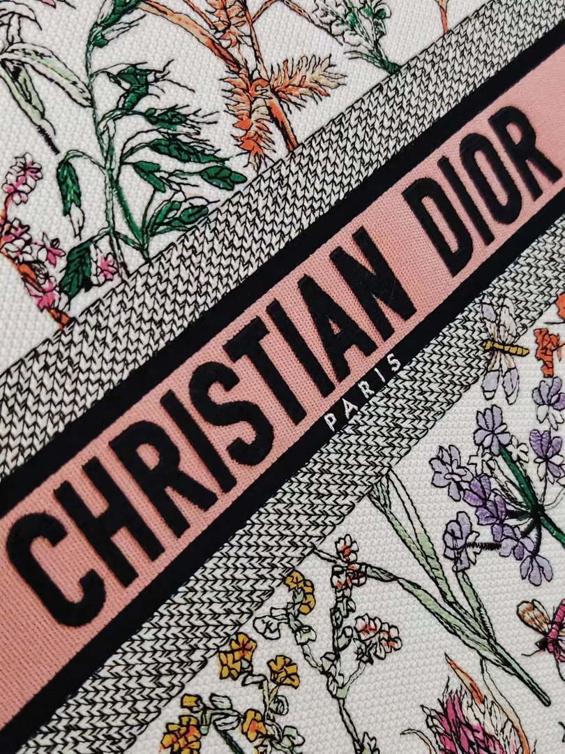 Dior M1286 Large Book Tote Toile de Jouy Embroidery M1111