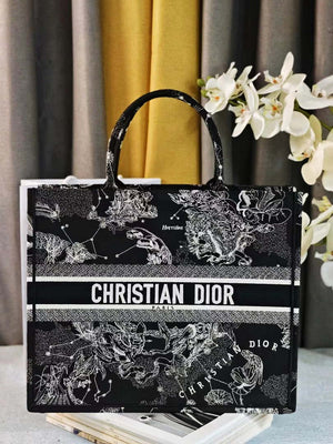 Dior M1286 Large Book Tote Toile de Jouy Embroidery M1112 - Default Title - View 1