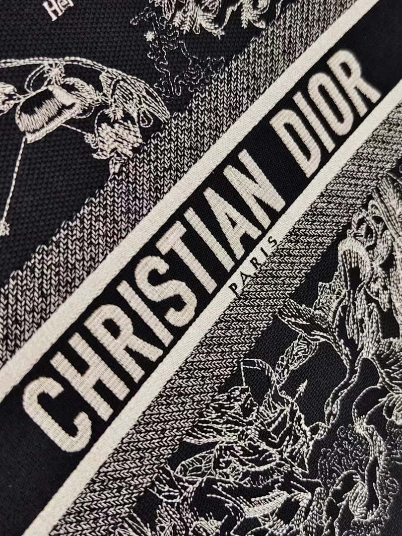 Dior M1286 Large Book Tote Toile de Jouy Embroidery M1112
