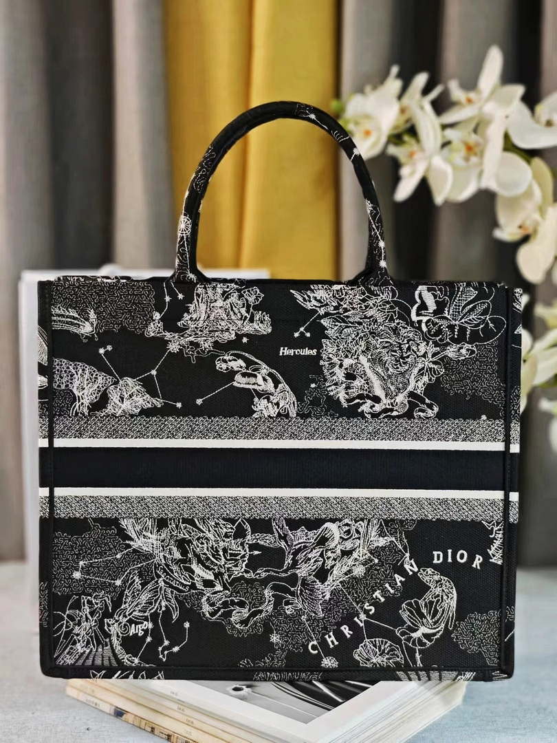 Dior M1286 Large Book Tote Toile de Jouy Embroidery M1112