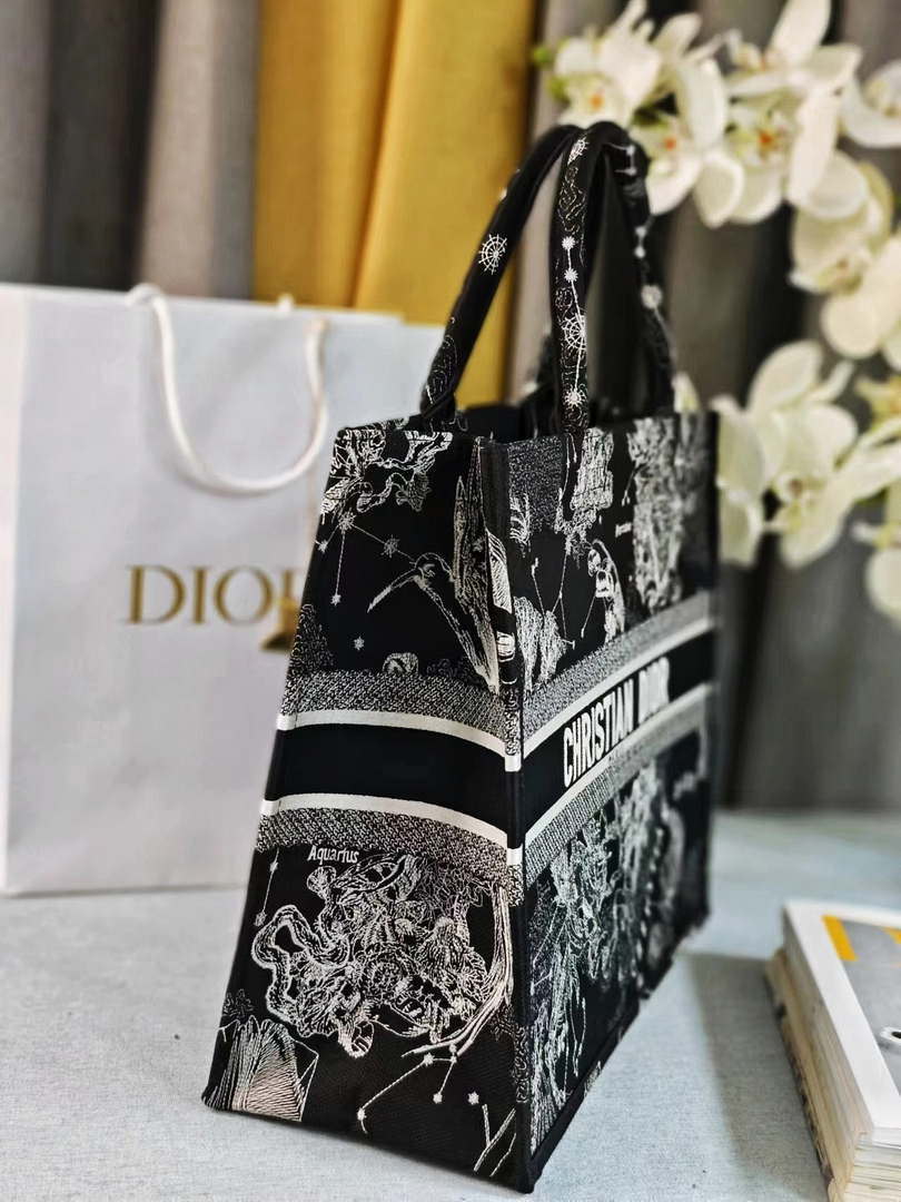 Dior M1286 Large Book Tote Toile de Jouy Embroidery M1112