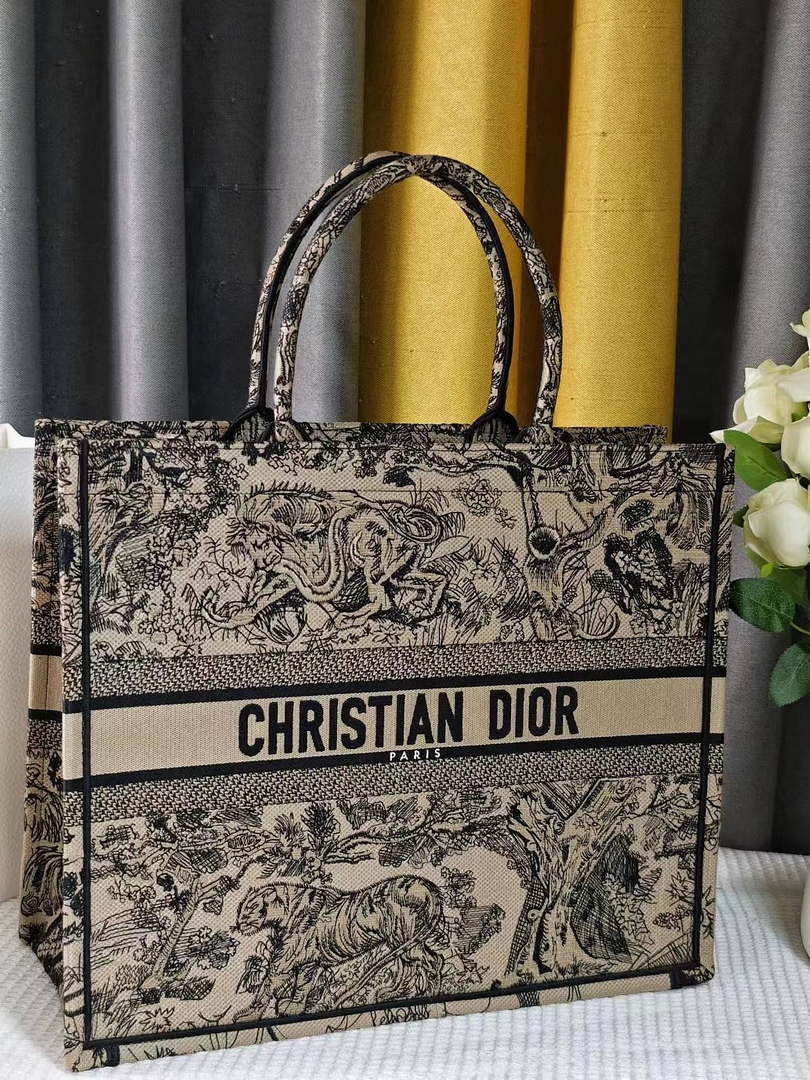 Dior M1286 Large Book Tote Toile de Jouy Embroidery M1113