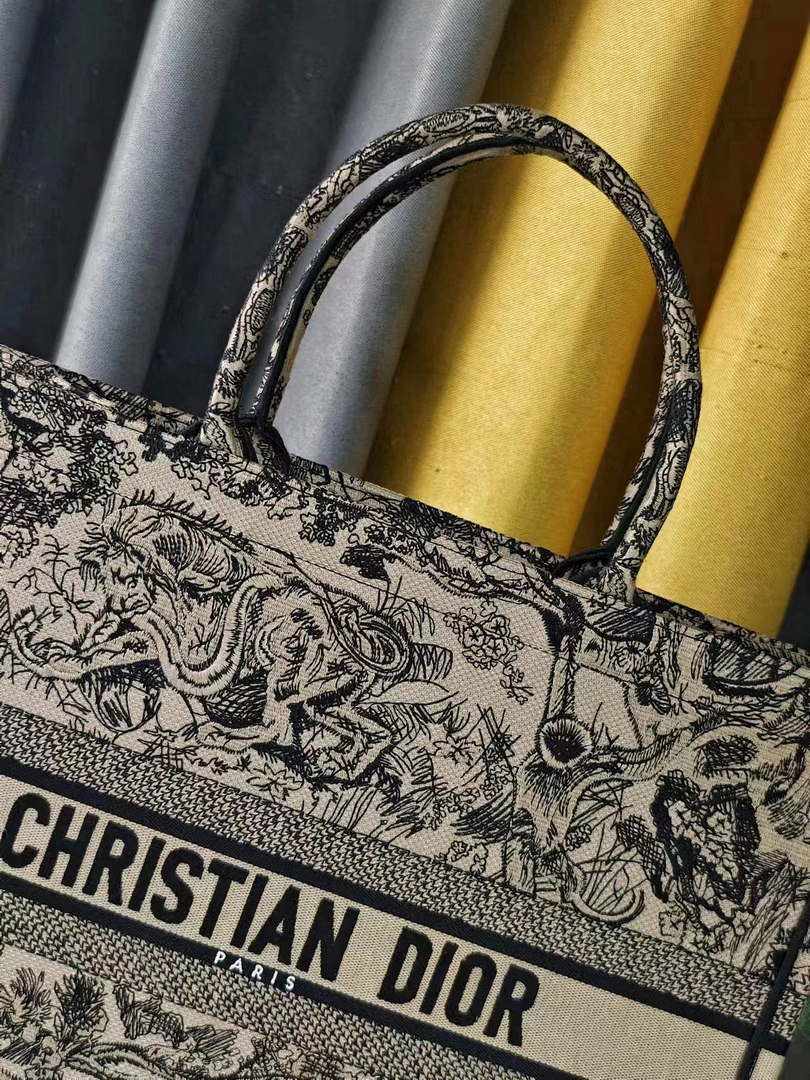 Dior M1286 Large Book Tote Toile de Jouy Embroidery M1113