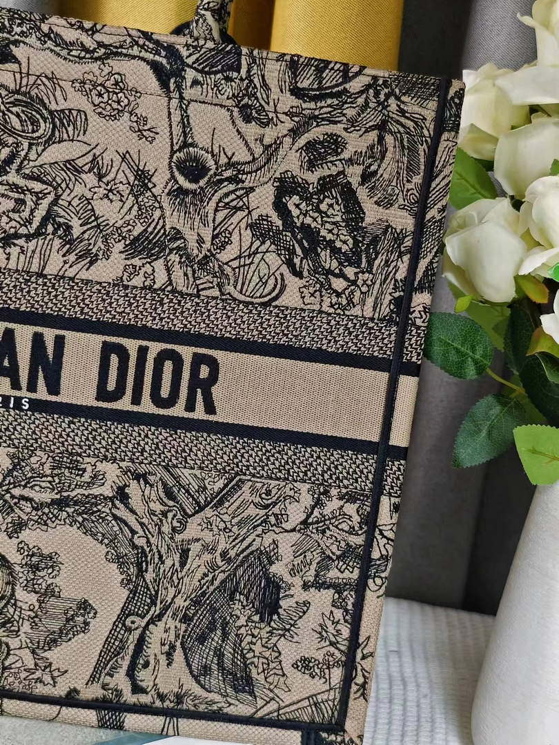 Dior M1286 Large Book Tote Toile de Jouy Embroidery M1113