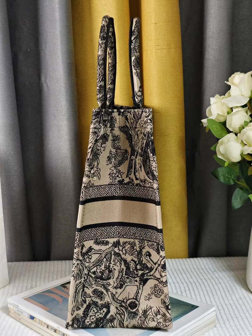 Dior M1286 Large Book Tote Toile de Jouy Embroidery M1113