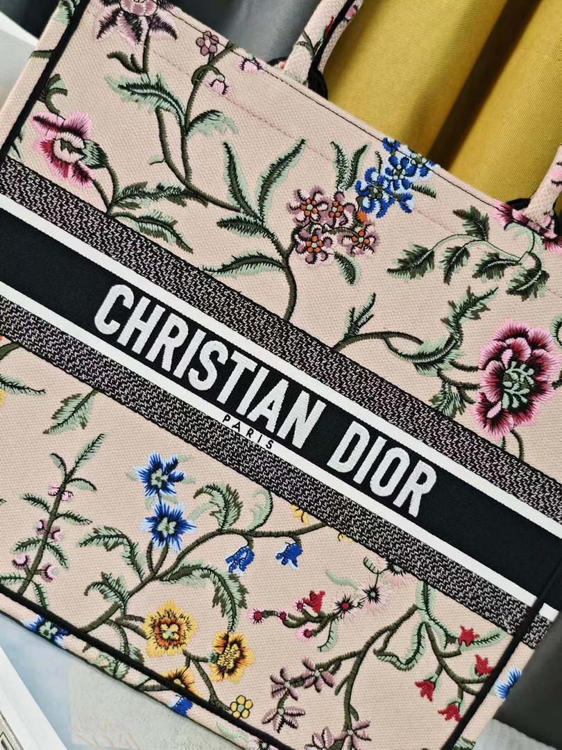 Dior M1286 Large Book Tote Toile de Jouy Embroidery M1114