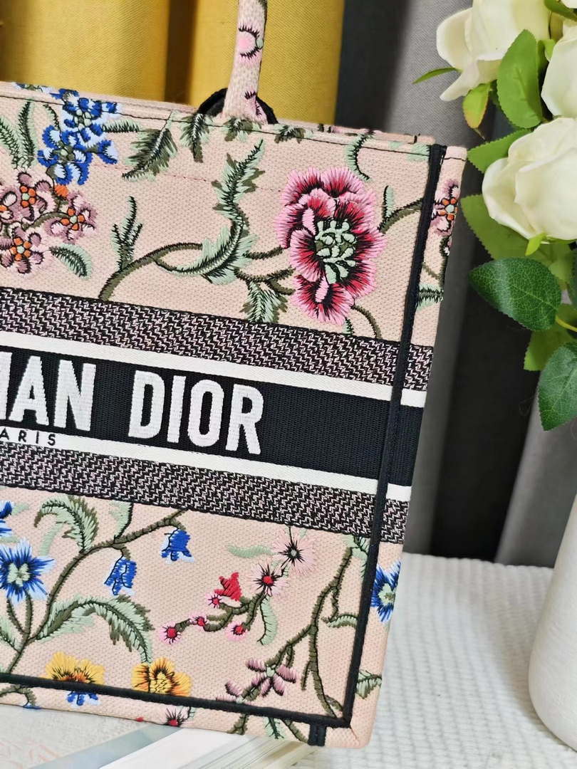 Dior M1286 Large Book Tote Toile de Jouy Embroidery M1114