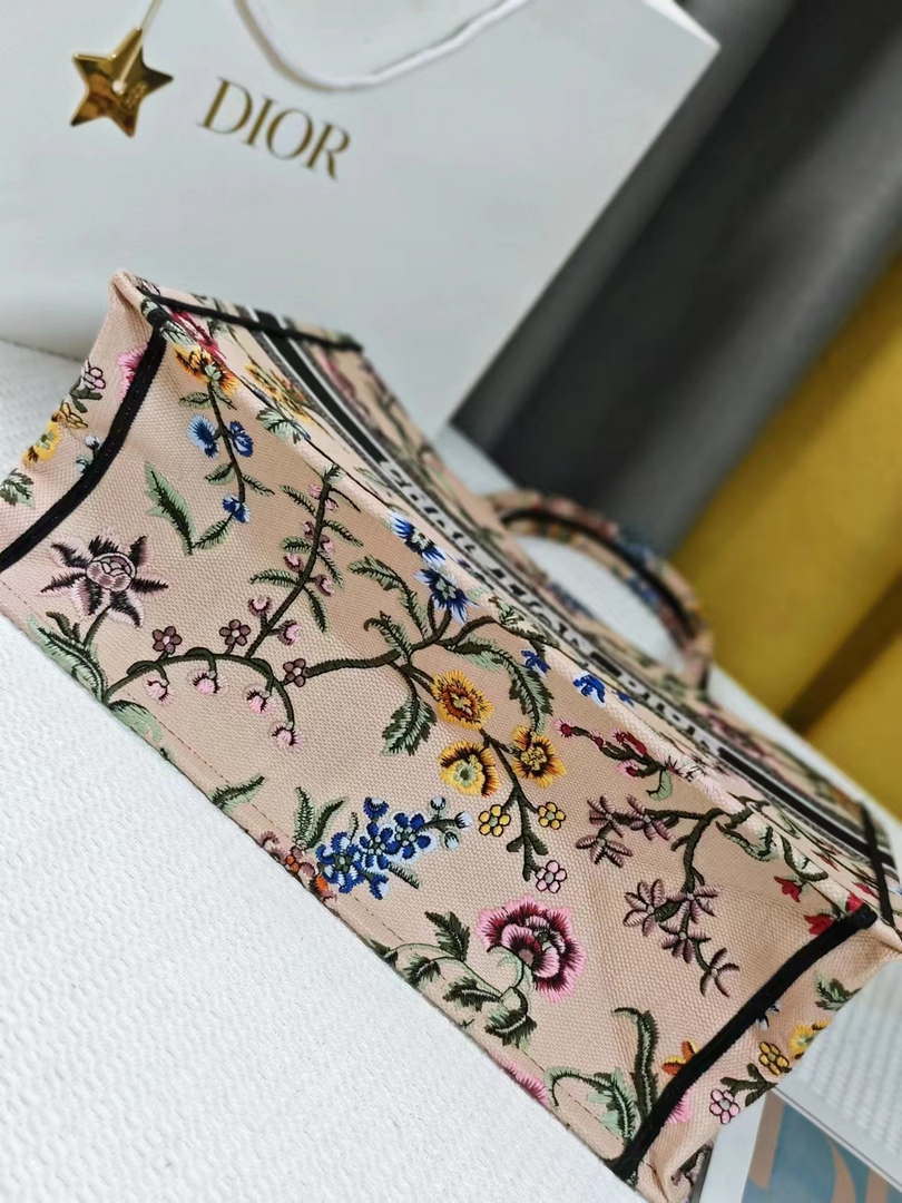 Dior M1286 Large Book Tote Toile de Jouy Embroidery M1114