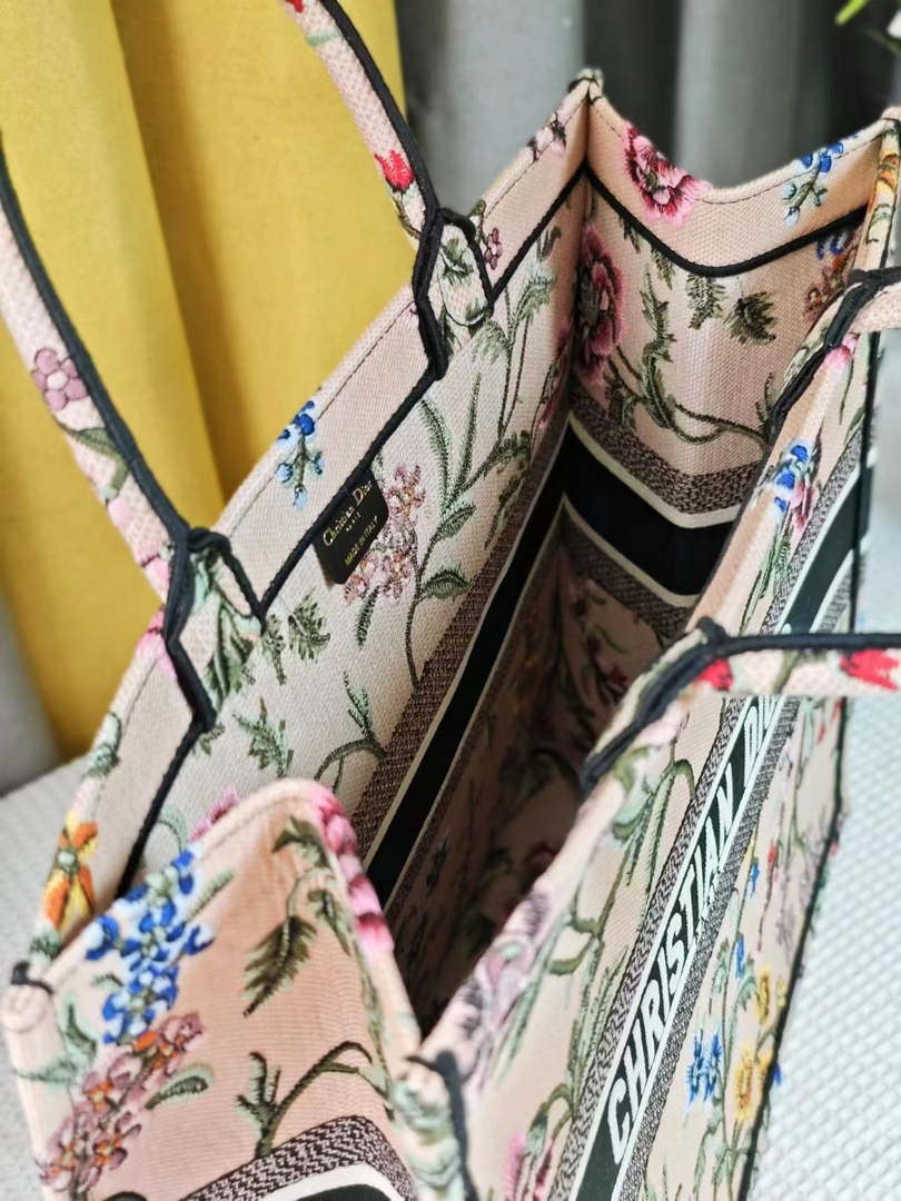 Dior M1286 Large Book Tote Toile de Jouy Embroidery M1114