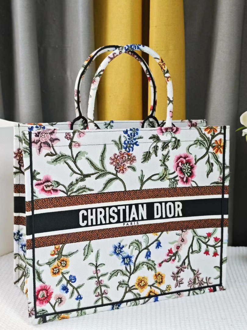 Dior M1286 Large Book Tote Toile de Jouy Embroidery M1115