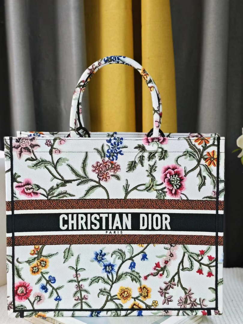 Dior M1286 Large Book Tote Toile de Jouy Embroidery M1115