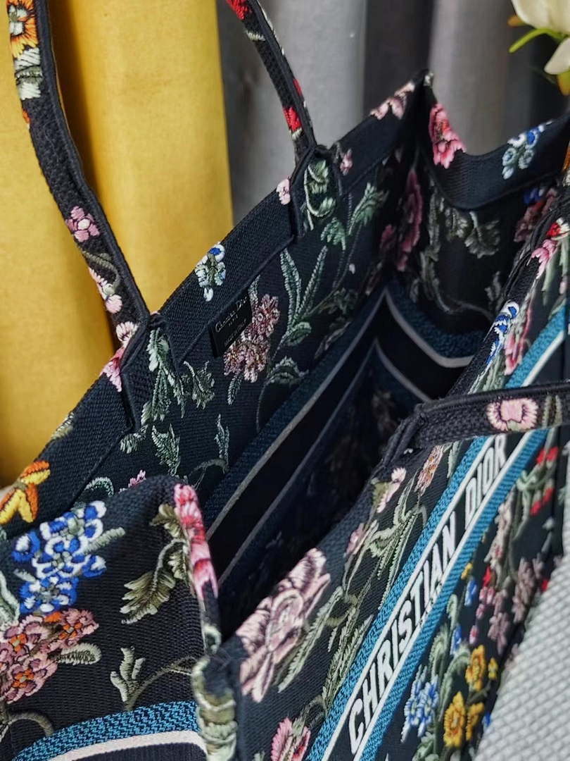 Dior M1286 Large Book Tote Toile de Jouy Embroidery M1116