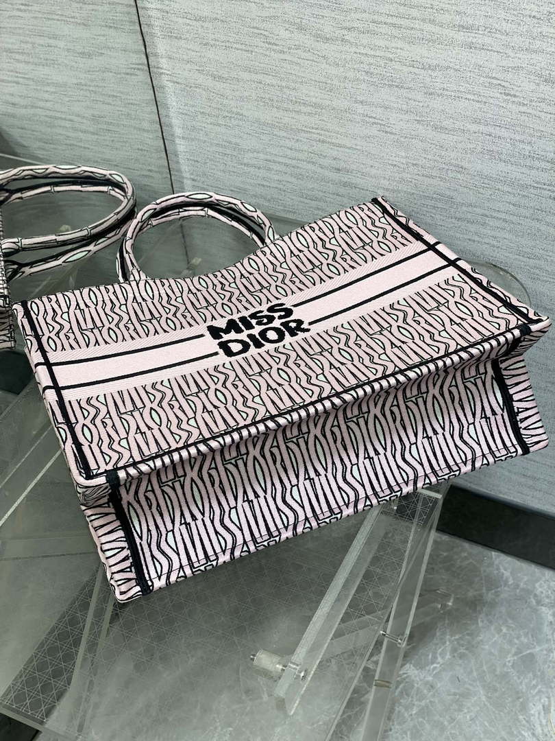 Dior M1286 Large Book Tote White and Pale Pink Miss Dior Alloverr M1119