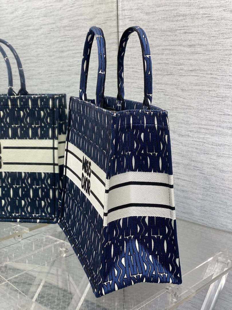 Dior M1286 Large Book Tote White and white Miss Dior Alloverr M1128