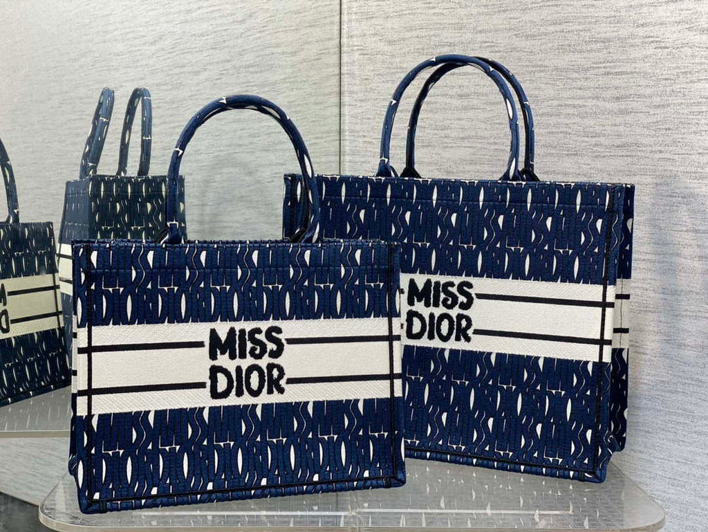 Dior M1286 Large Book Tote White and white Miss Dior Alloverr M1128