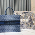 Dior M1286 Large Dior Book Tote Blue Denim Dior Oblique Jacquard M2013 - Default Title - View 1