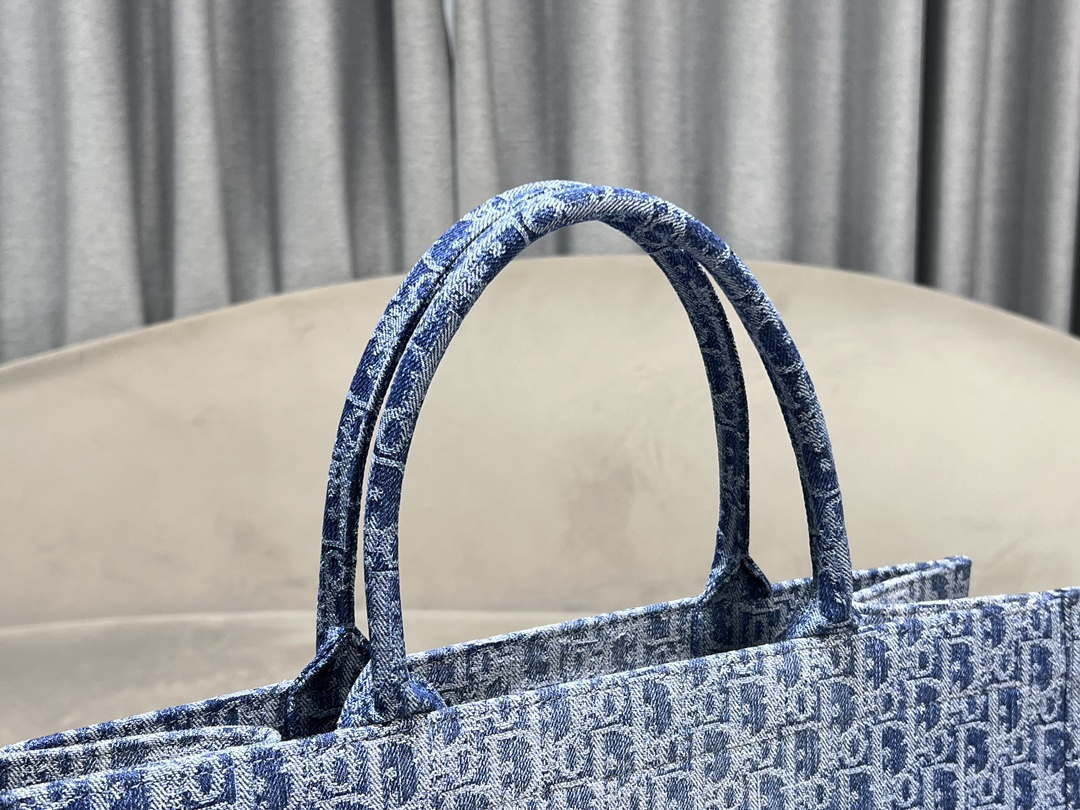 Dior M1286 Large Dior Book Tote Blue Denim Dior Oblique Jacquard M2013