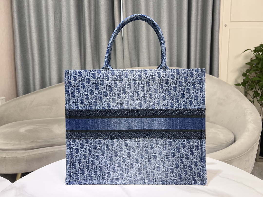 Dior M1286 Large Dior Book Tote Blue Denim Dior Oblique Jacquard M2013