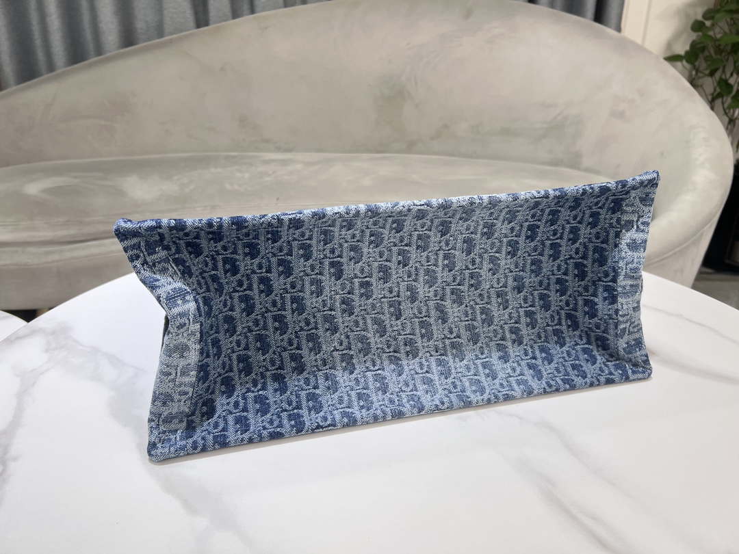 Dior M1286 Large Dior Book Tote Blue Denim Dior Oblique Jacquard M2013