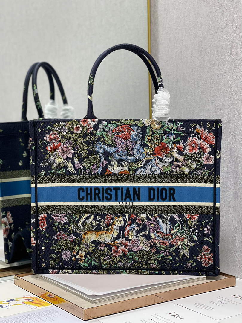 Dior M1286 Large Book Tote D-Constellation embroidery in shades of blue - Default Title - View 1