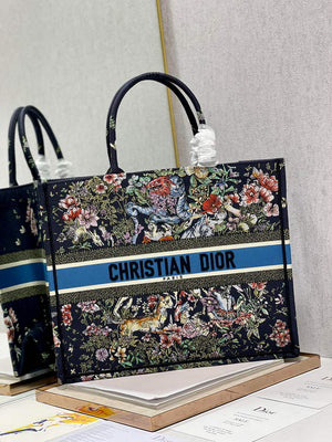 Dior M1286 Large Book Tote D-Constellation embroidery in shades of blue - Default Title - View 2