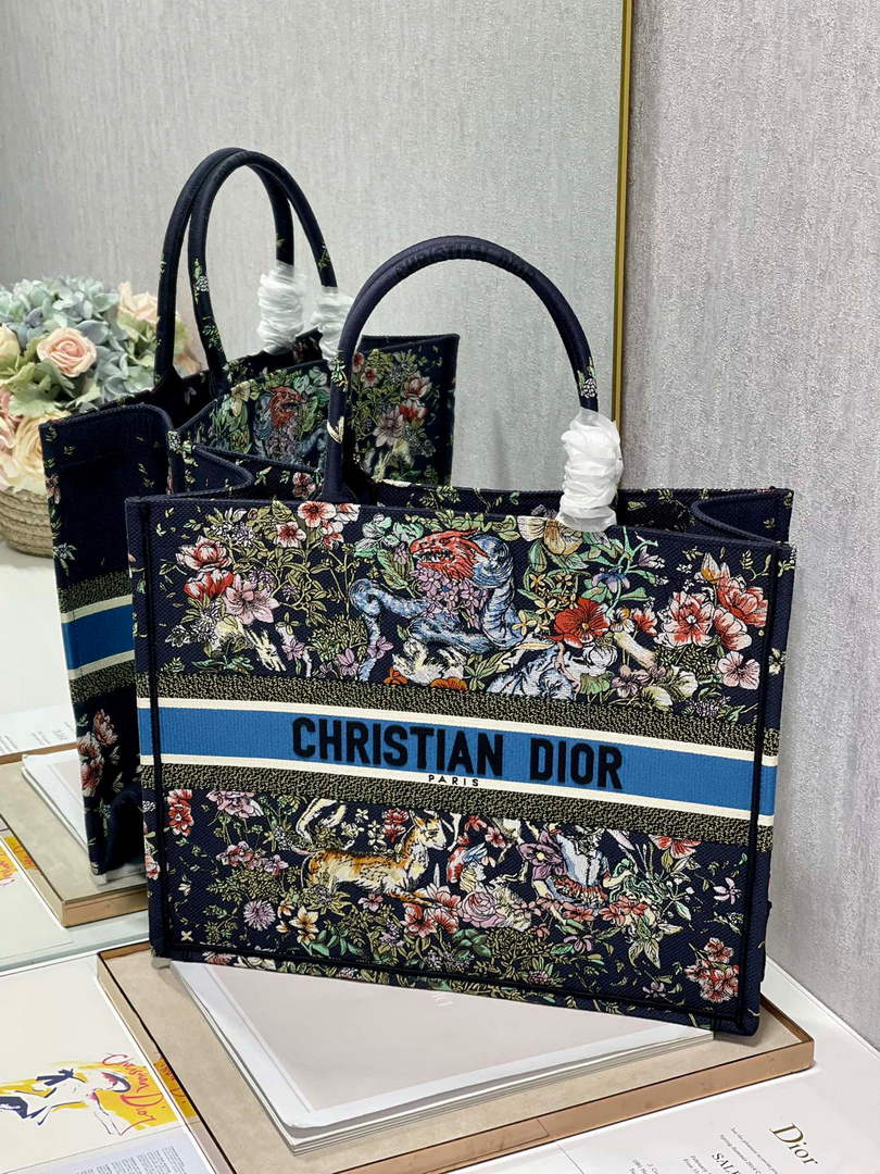 Dior M1286 Large Book Tote D-Constellation embroidery in shades of blue - Default Title - View 3