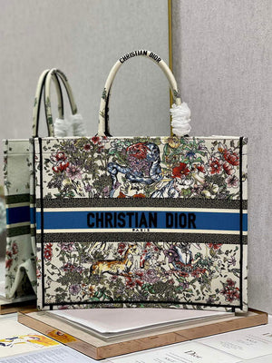 Dior M1286 Large Book Tote Latte D-Constellation Embroidery - Default Title - View 1