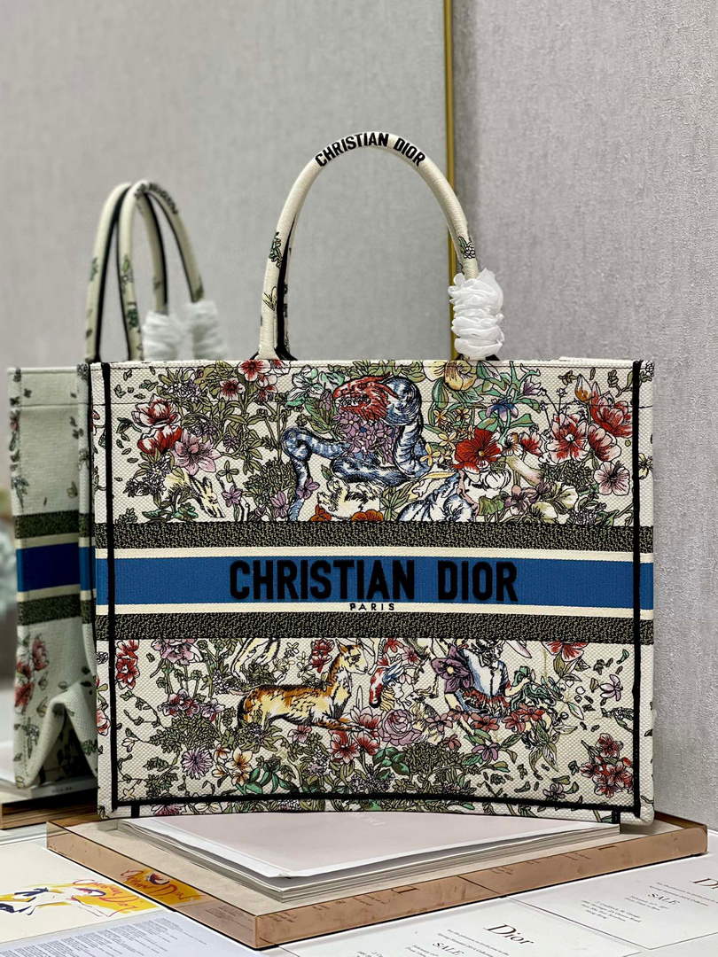 Dior M1286 Large Book Tote Latte D-Constellation Embroidery - Default Title - View 1