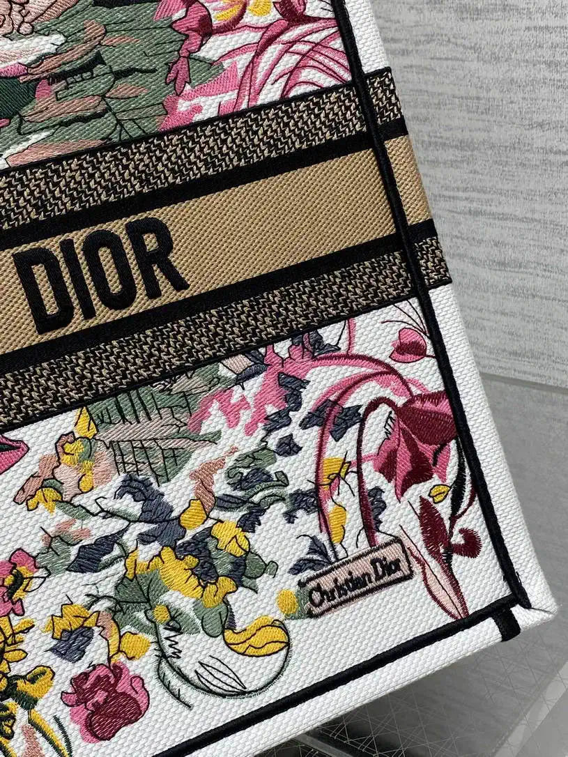 Dior M1286 Souvenir Large Dior Book Tote Natural Raffia and Multicolor Embroidered M1130