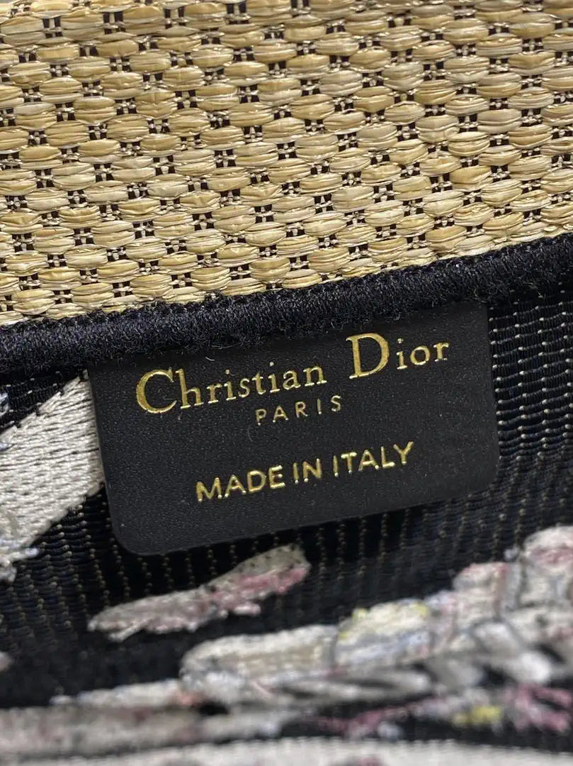 Dior M1288 Resort-style handbags Saint-Tropez M9303