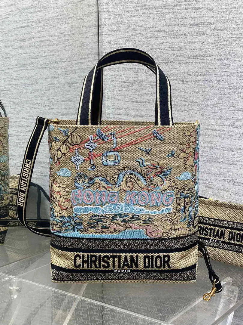 Dior M1288 Resort-style handbags Saint-Tropez M9305